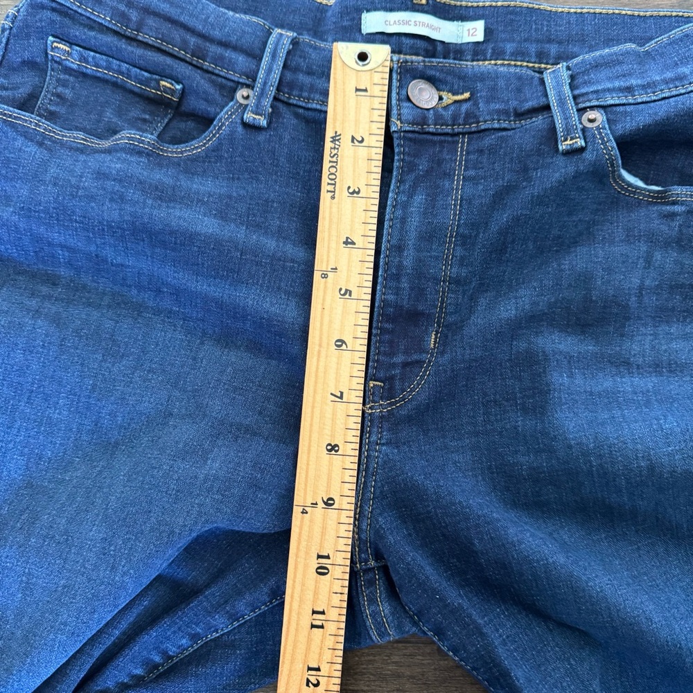 ❤️3/$30 Levi's Classic Straight Fit Women's Jeans – Dark Wash – Size 12 - Picture 11 of 12
